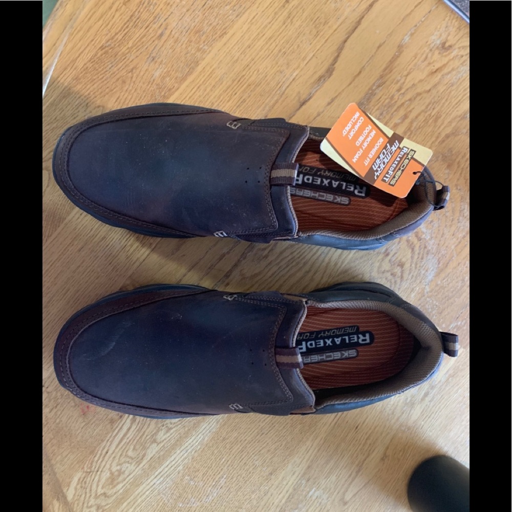 NWT Skechers Montz Devent Slip-on Loafer Relaxed Fit Size 12